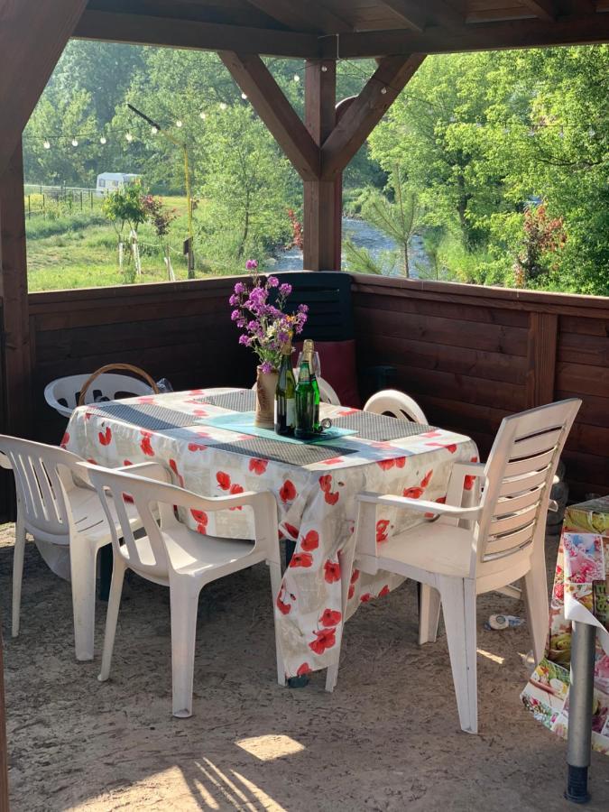 Ubytovani V Apartmanu, 2 Loznice, Na Farme Bzany エクステリア 写真